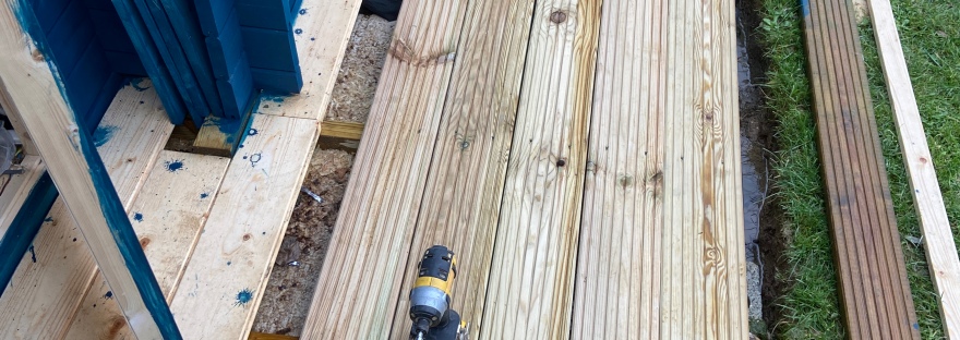 How to replace your decking